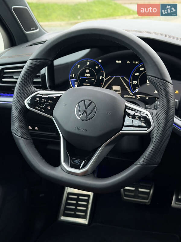 Позашляховик / Кросовер Volkswagen Touareg 2024 в Києві