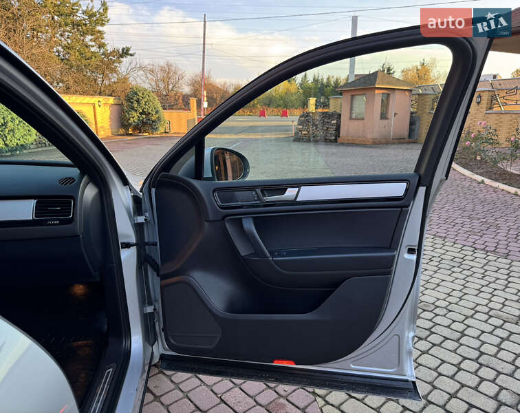 Внедорожник / Кроссовер Volkswagen Touareg 2014 в Мукачево фото 65 Внедорожник / Кроссовер Volkswagen Touareg 2014 в Мукачево