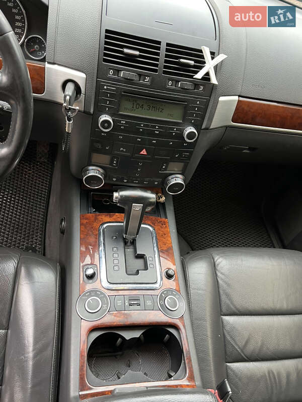 Внедорожник / Кроссовер Volkswagen Touareg 2006 в Чернигове фото 3 Внедорожник / Кроссовер Volkswagen Touareg 2006 в Чернигове