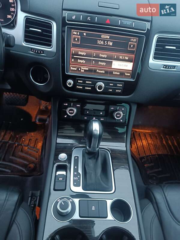 Внедорожник / Кроссовер Volkswagen Touareg 2015 в Киеве фото 13 Внедорожник / Кроссовер Volkswagen Touareg 2015 в Киеве