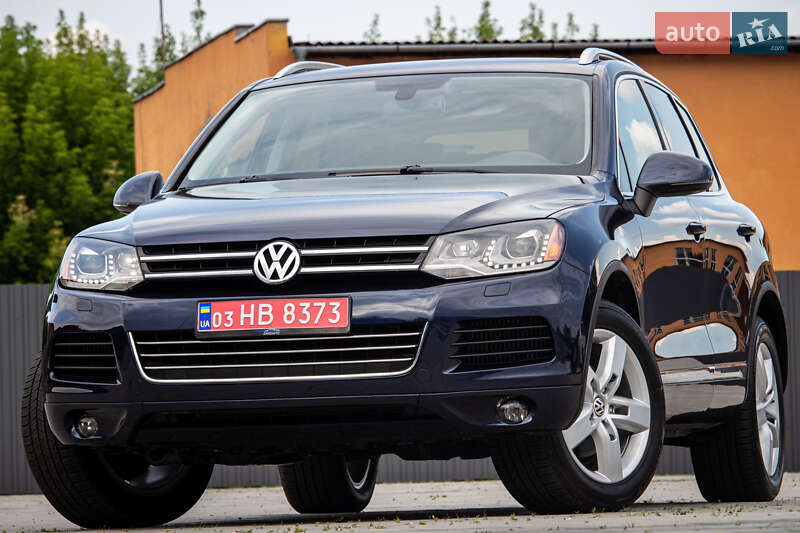 Позашляховик / Кросовер Volkswagen Touareg 2013 в Нововолинську