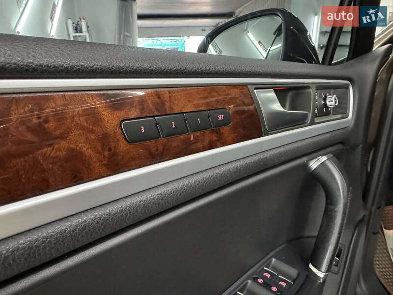 Позашляховик / Кросовер Volkswagen Touareg 2013 в Кременці фото 27 Позашляховик / Кросовер Volkswagen Touareg 2013 в Кременці