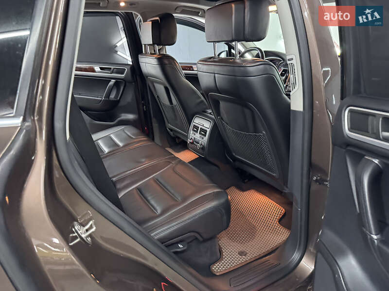 Позашляховик / Кросовер Volkswagen Touareg 2013 в Кременці фото 47 Позашляховик / Кросовер Volkswagen Touareg 2013 в Кременці