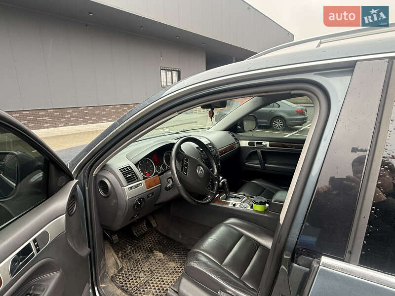 Позашляховик / Кросовер Volkswagen Touareg 2008 в Києві