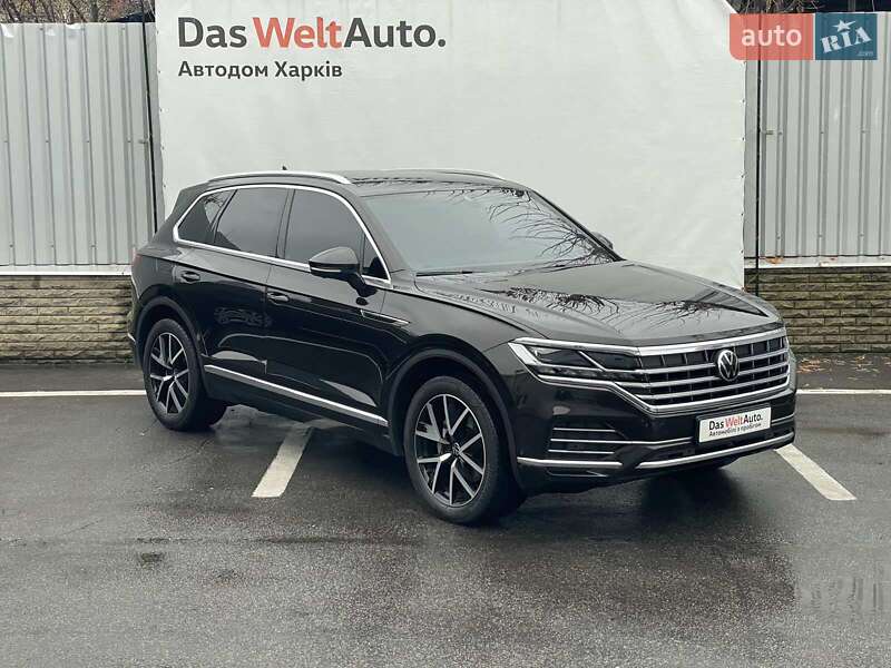 Позашляховик / Кросовер Volkswagen Touareg 2022 в Харкові