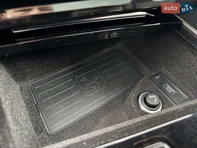 Внедорожник / Кроссовер Volkswagen Touareg 2020 в Хмельницком