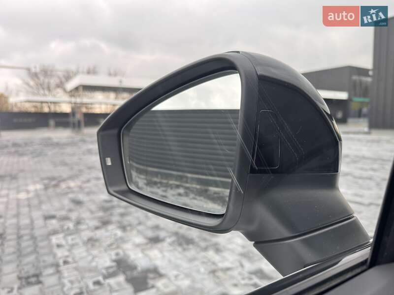 Внедорожник / Кроссовер Volkswagen Touareg 2020 в Хмельницком