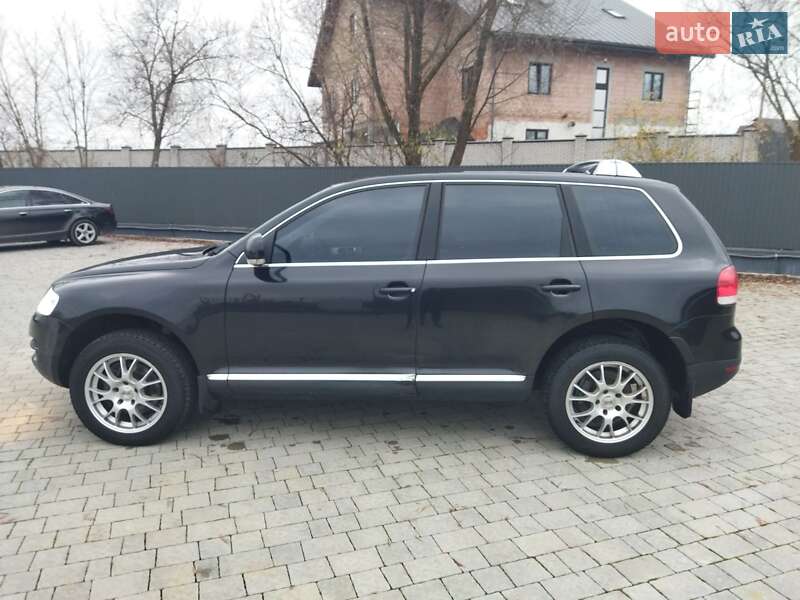 Позашляховик / Кросовер Volkswagen Touareg 2005 в Львові
