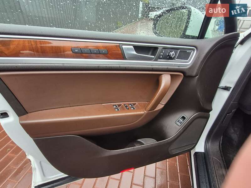 Внедорожник / Кроссовер Volkswagen Touareg 2012 в Сарнах фото 15 Внедорожник / Кроссовер Volkswagen Touareg 2012 в Сарнах