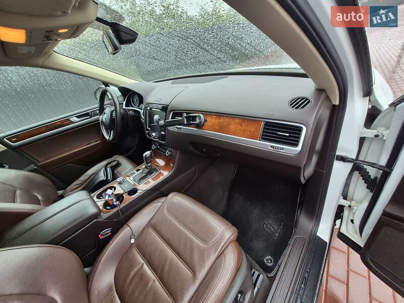 Внедорожник / Кроссовер Volkswagen Touareg 2012 в Сарнах фото 25 Внедорожник / Кроссовер Volkswagen Touareg 2012 в Сарнах