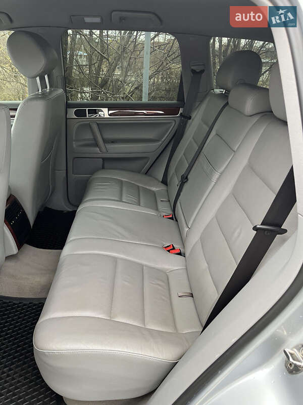 Позашляховик / Кросовер Volkswagen Touareg 2008 в Львові