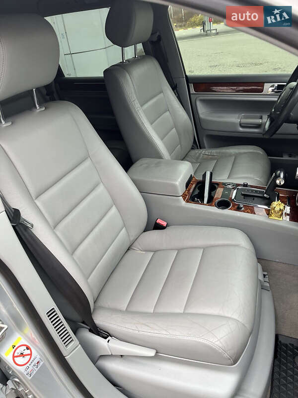 Позашляховик / Кросовер Volkswagen Touareg 2008 в Львові