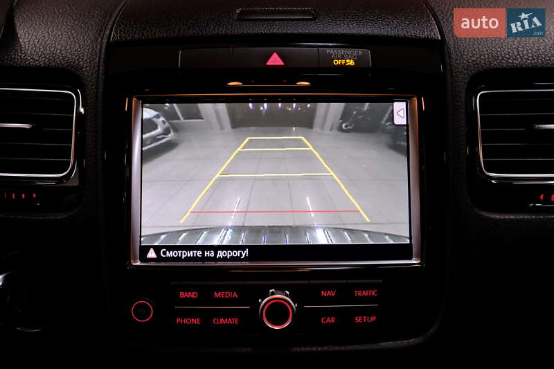 Позашляховик / Кросовер Volkswagen Touareg 2013 в Одесі