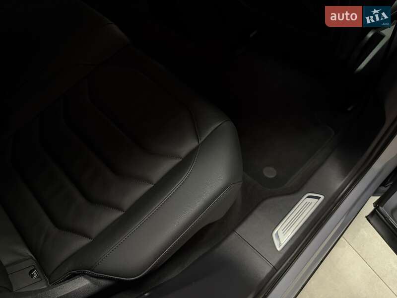 Позашляховик / Кросовер Volkswagen Touareg 2020 в Тернополі