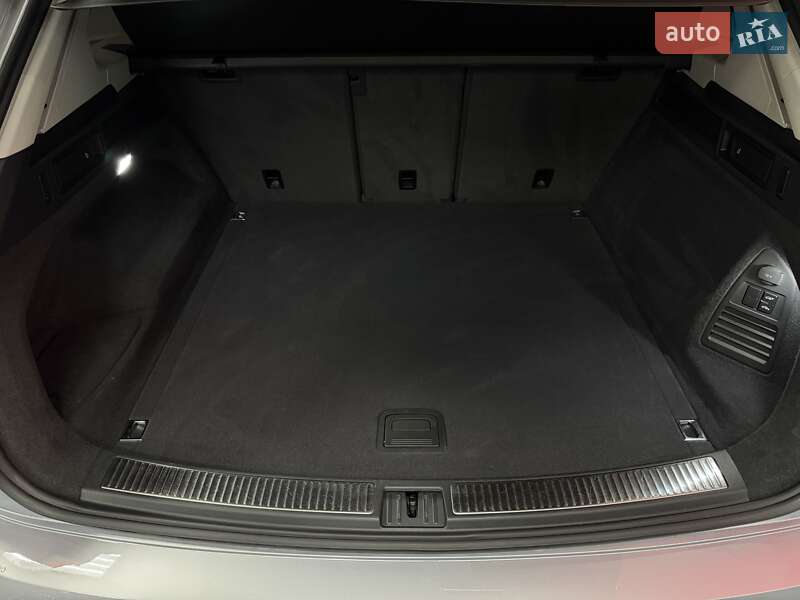 Позашляховик / Кросовер Volkswagen Touareg 2020 в Тернополі