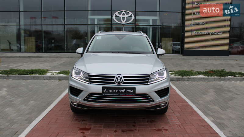 Позашляховик / Кросовер Volkswagen Touareg 2017 в Черкасах