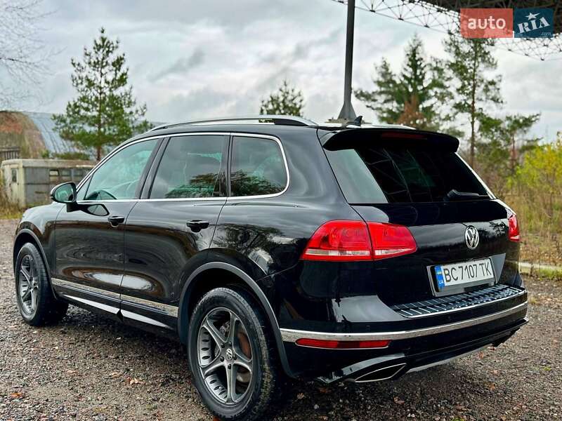 Внедорожник / Кроссовер Volkswagen Touareg 2017 в Самборе