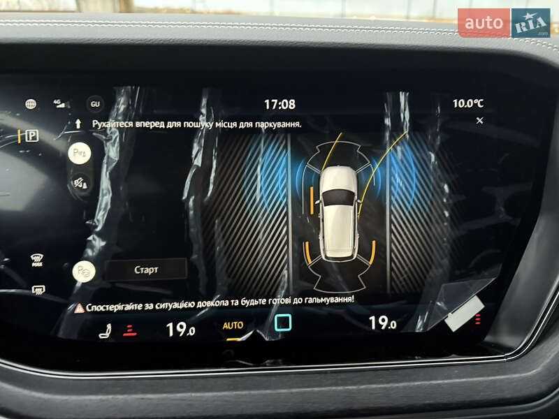 Внедорожник / Кроссовер Volkswagen Touareg 2024 в Киеве