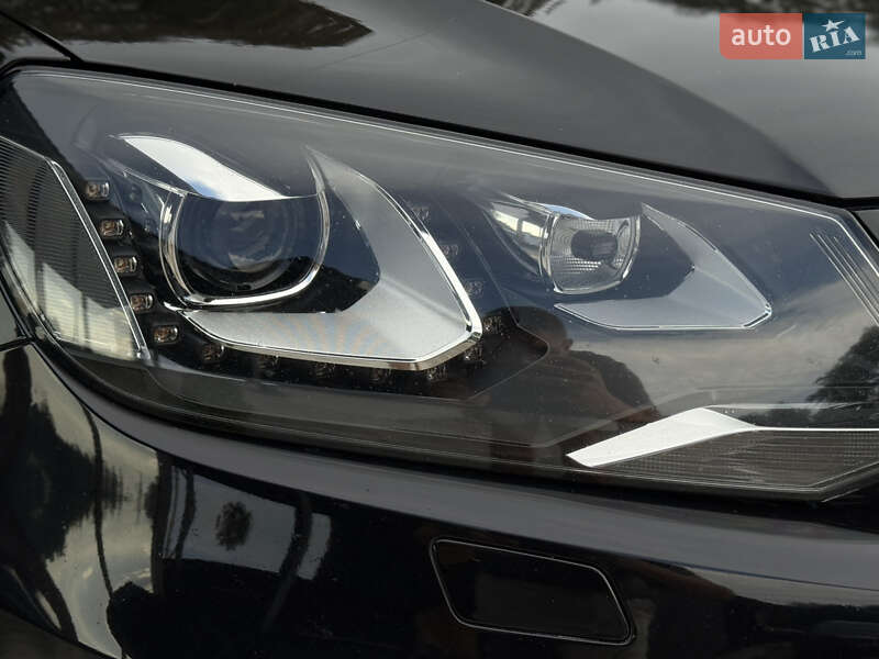 Позашляховик / Кросовер Volkswagen Touareg 2014 в Івано-Франківську