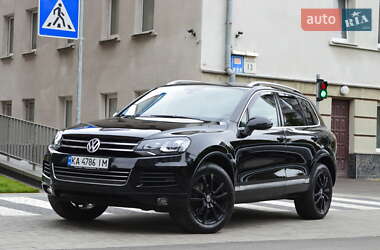 Позашляховик / Кросовер Volkswagen Touareg 2014 в Києві