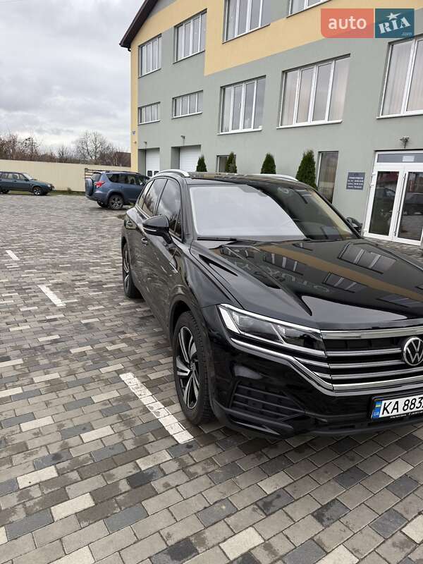 Внедорожник / Кроссовер Volkswagen Touareg 2021 в Киеве