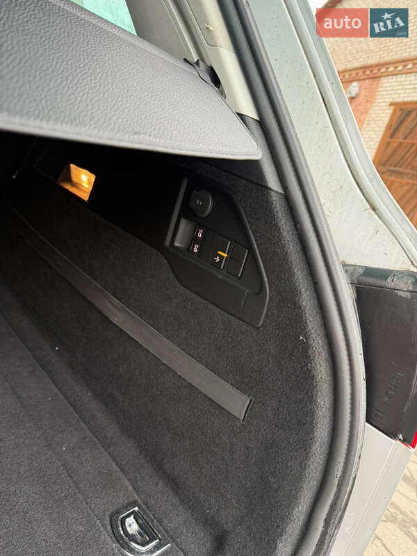 Внедорожник / Кроссовер Volkswagen Touareg 2013 в Брацлаве