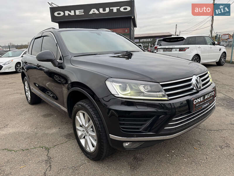 Внедорожник / Кроссовер Volkswagen Touareg 2017 в Киеве