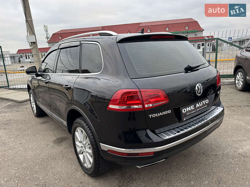 Внедорожник / Кроссовер Volkswagen Touareg 2017 в Киеве