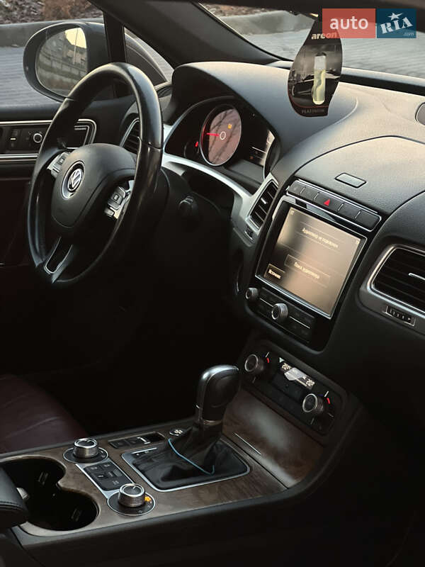 Внедорожник / Кроссовер Volkswagen Touareg 2015 в Виннице фото 25 Внедорожник / Кроссовер Volkswagen Touareg 2015 в Виннице
