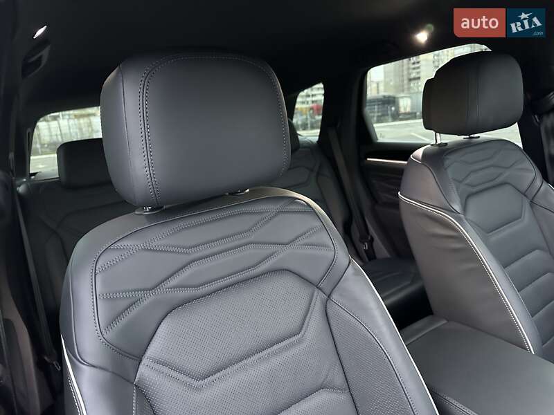 Внедорожник / Кроссовер Volkswagen Touareg 2021 в Киеве