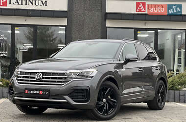 Позашляховик / Кросовер Volkswagen Touareg 2020 в Ужгороді