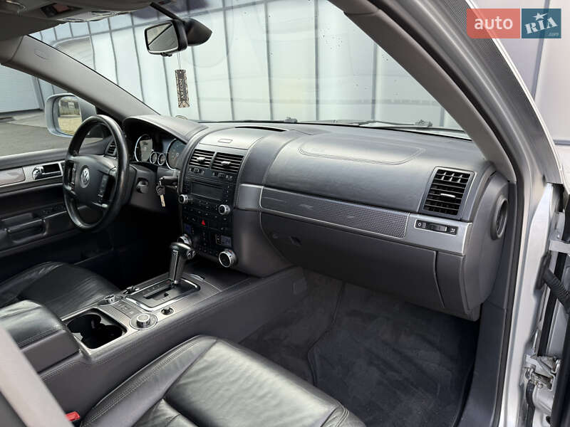 Внедорожник / Кроссовер Volkswagen Touareg 2008 в Харькове