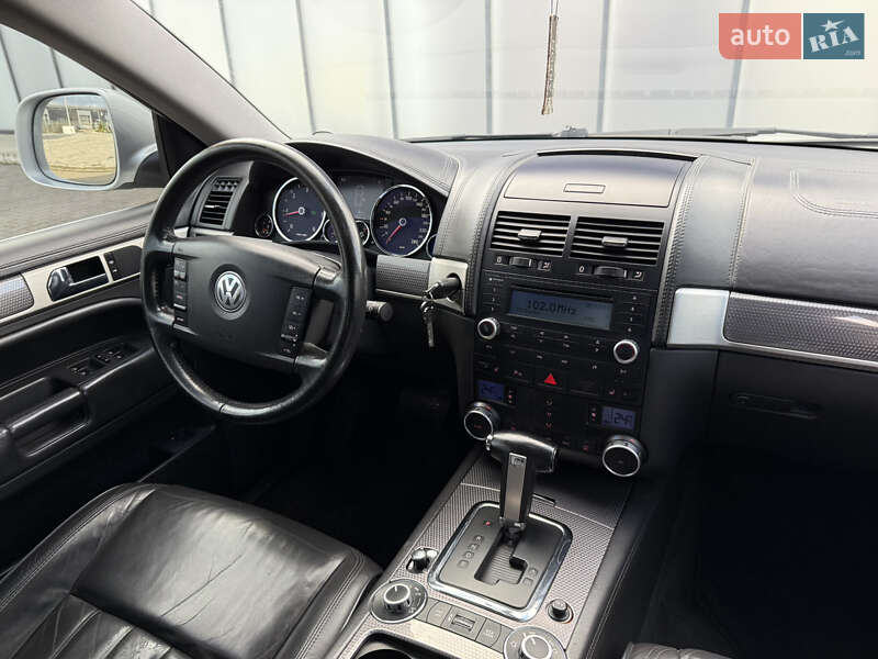 Внедорожник / Кроссовер Volkswagen Touareg 2008 в Харькове