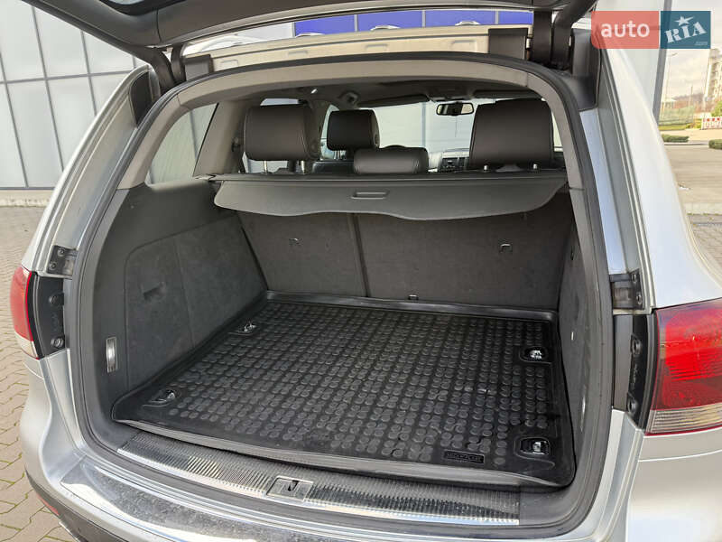 Внедорожник / Кроссовер Volkswagen Touareg 2008 в Харькове