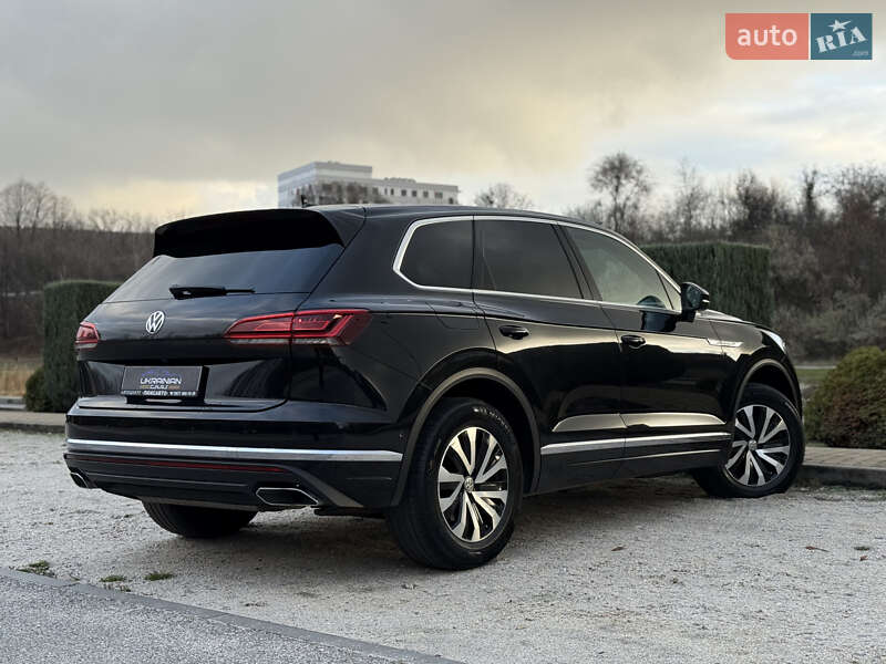 Внедорожник / Кроссовер Volkswagen Touareg 2018 в Днепре фото 12 Внедорожник / Кроссовер Volkswagen Touareg 2018 в Днепре