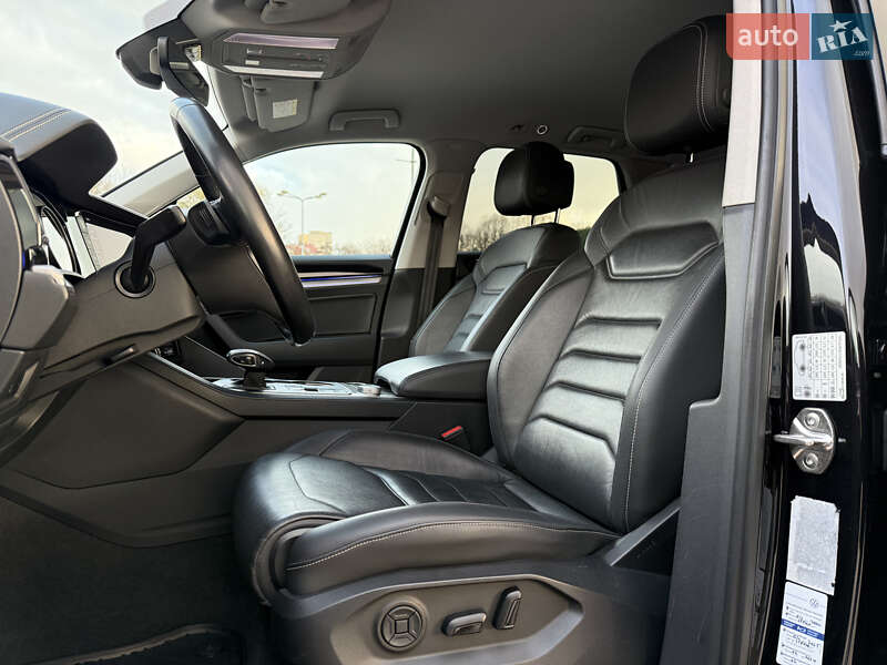 Внедорожник / Кроссовер Volkswagen Touareg 2018 в Днепре фото 15 Внедорожник / Кроссовер Volkswagen Touareg 2018 в Днепре