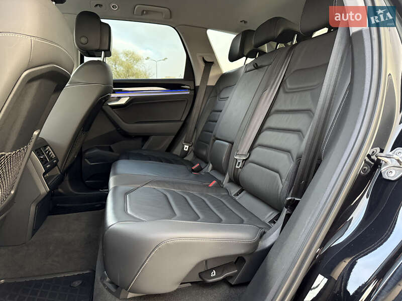 Внедорожник / Кроссовер Volkswagen Touareg 2018 в Днепре фото 24 Внедорожник / Кроссовер Volkswagen Touareg 2018 в Днепре
