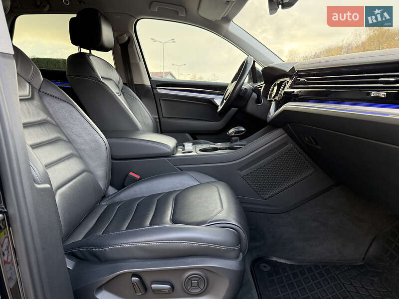Внедорожник / Кроссовер Volkswagen Touareg 2018 в Днепре фото 28 Внедорожник / Кроссовер Volkswagen Touareg 2018 в Днепре