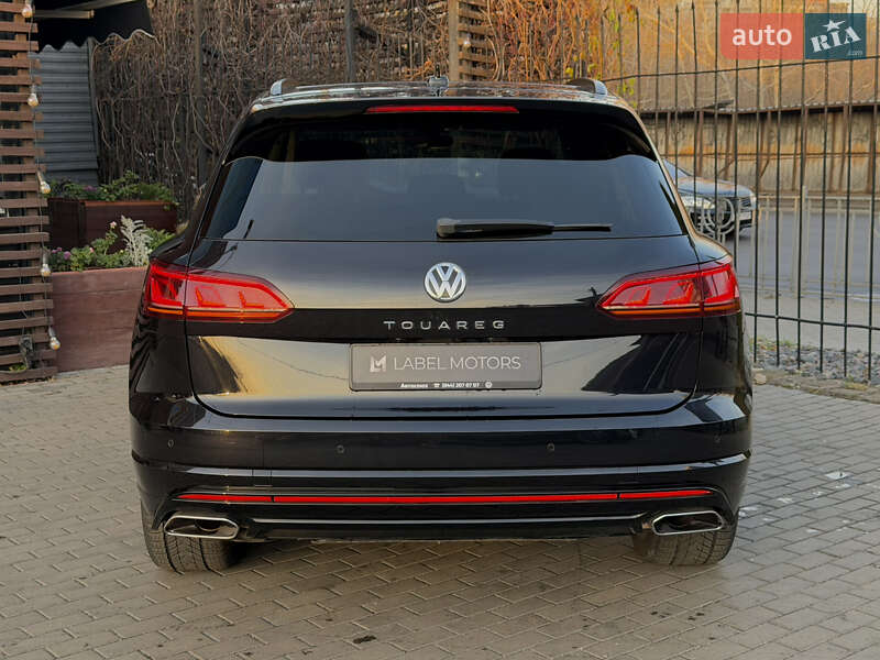 Внедорожник / Кроссовер Volkswagen Touareg 2020 в Киеве