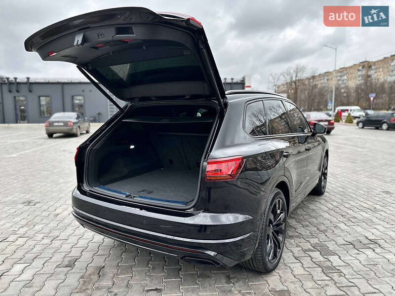 Внедорожник / Кроссовер Volkswagen Touareg 2019 в Кривом Роге