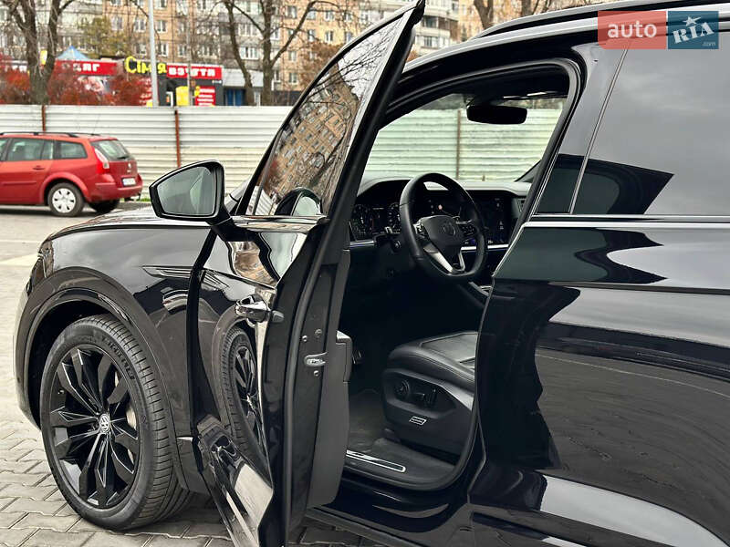Внедорожник / Кроссовер Volkswagen Touareg 2019 в Кривом Роге