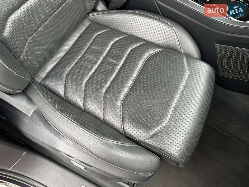 Внедорожник / Кроссовер Volkswagen Touareg 2019 в Кривом Роге