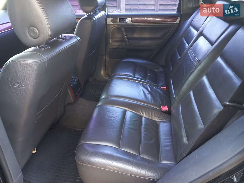 Позашляховик / Кросовер Volkswagen Touareg 2005 в Лебедині