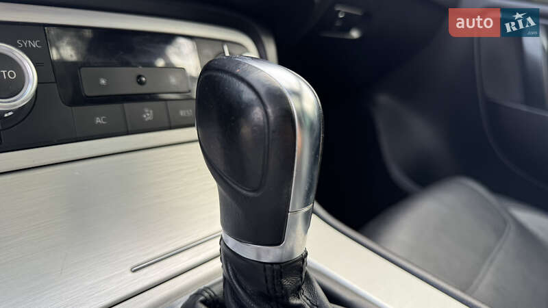 Внедорожник / Кроссовер Volkswagen Touareg 2012 в Киеве фото 25 Внедорожник / Кроссовер Volkswagen Touareg 2012 в Киеве