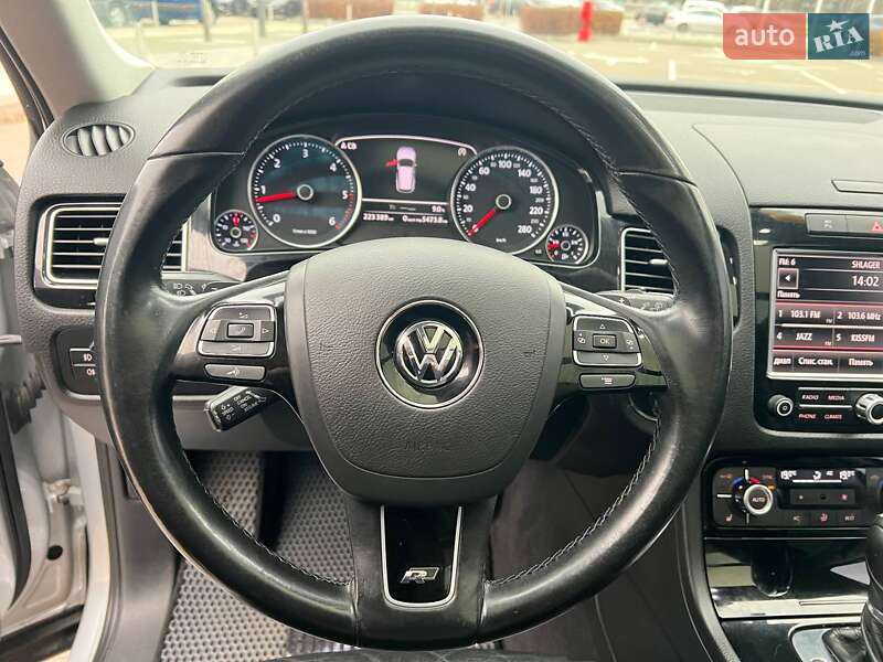 Внедорожник / Кроссовер Volkswagen Touareg 2012 в Киеве фото 18 Внедорожник / Кроссовер Volkswagen Touareg 2012 в Киеве