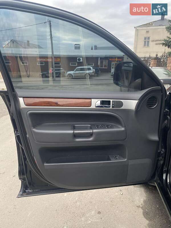 Внедорожник / Кроссовер Volkswagen Touareg 2009 в Тернополе