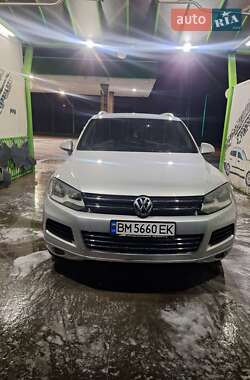 Внедорожник / Кроссовер Volkswagen Touareg 2012 в Конотопе