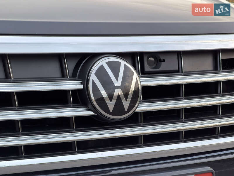 Внедорожник / Кроссовер Volkswagen Touareg 2022 в Ковеле