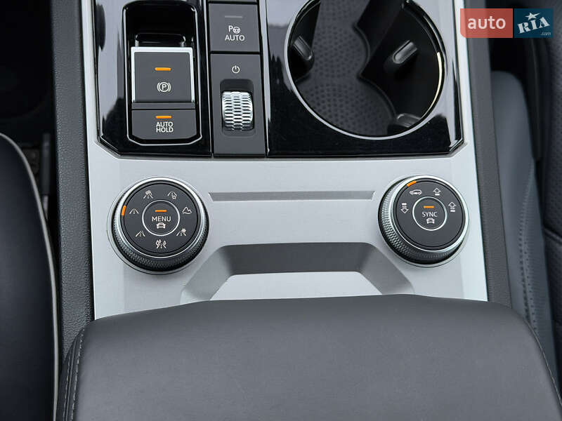 Внедорожник / Кроссовер Volkswagen Touareg 2022 в Ковеле