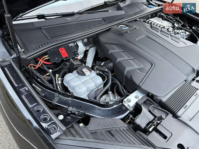 Внедорожник / Кроссовер Volkswagen Touareg 2022 в Ковеле